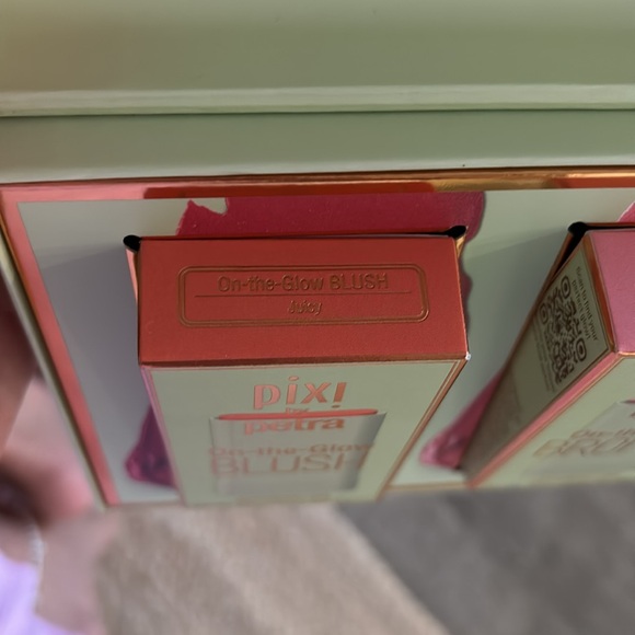 Pixi On-the-Glow Blush, Bronze, and Superglow Set - Picture 6 of 8